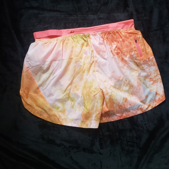 Nike Running Shorts Womens color Pink/Orange  DX1021-611 Size Large - Picture 2 of 8